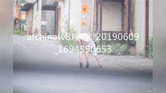 【OnlyFans】小胡渣大屌男友，颜值在线的肉感体态女友[yamthacha]福利合集，蜜桃臀粉穴后入，居家自拍 38