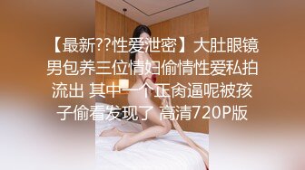 商场抄底多位年轻的美女还有不穿内裤的极品少妇 (1)