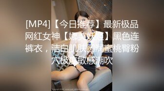 约炮牛仔裤帽衫美女 跪在身前用小嘴舔蛋吃棒服务 压在身下大力爆操无套内射