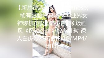 ❤️气质与风骚并存❤️KTV洗手间后入极品骚货，偷情小姨子出来爆草，还说回去了带上她的姐姐一起，牛仔裤直接撕开开肏