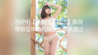 JKSR-414 发掘街上的五十几岁熟女！ ！当场邀请她拍摄AV！ ？ 「可是就算拍我…」害羞地注视着镜头，长相身材都很棒的奇蹟五十几岁熟女！ ！