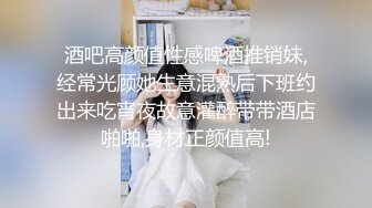 颜值不错面罩少妇3P啪啪大秀，一前一后边后入边口交大力猛操呻吟，很是诱惑喜欢不要错过