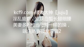 无敌美少女来救狼友了，全程露脸激情大秀，非常可爱迷人无毛白虎逼性感展示，全裸揉奶玩逼特写互动撩骚呻吟