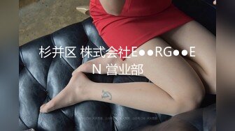 《男子赌博欠债女友肉体偿还，女友欲罢不能露出无奈的表情》