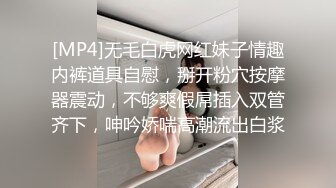 御姐终于被操了【萝莉叭嗦】无套啪啪，标准的骚货长相，眼镜反差果然很浪！ (1)